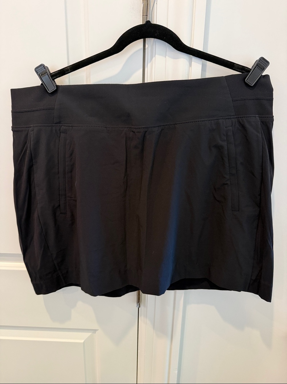 Athleta Black Brooklyn Skort Size 18